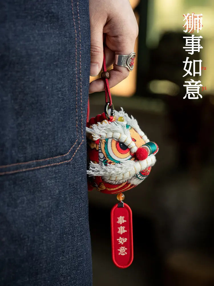 Pixiu Auspicious Beast | Hand-Embroidered Mini Amulet Pouch